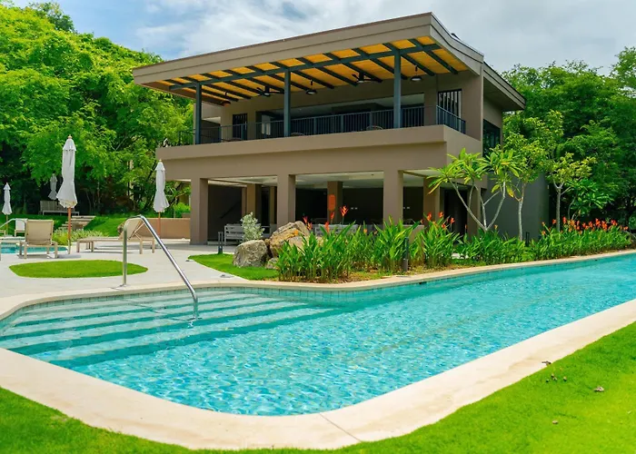 Pool View + Clulb In Playas Del Coco | Naumi N521 *